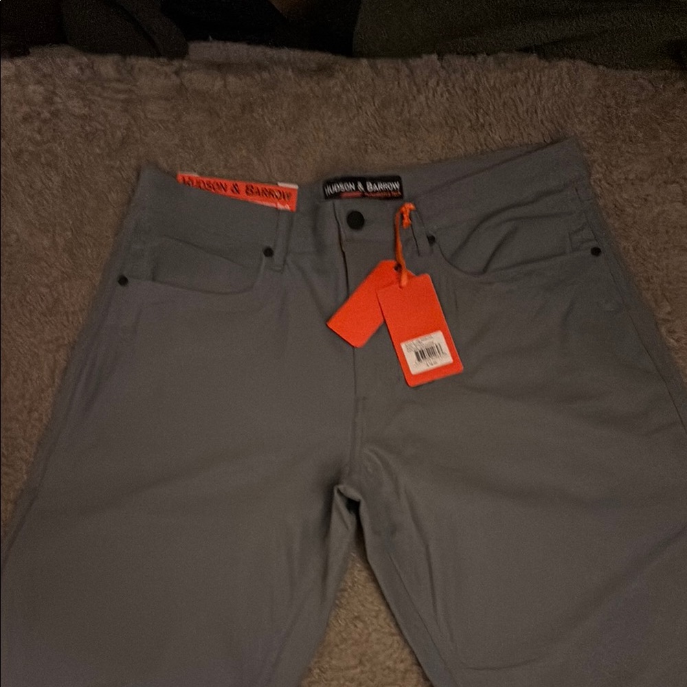 Hudson & Barrow Gray Tech Stretch Pants.  Excellent Quality. 34x32 NWT.